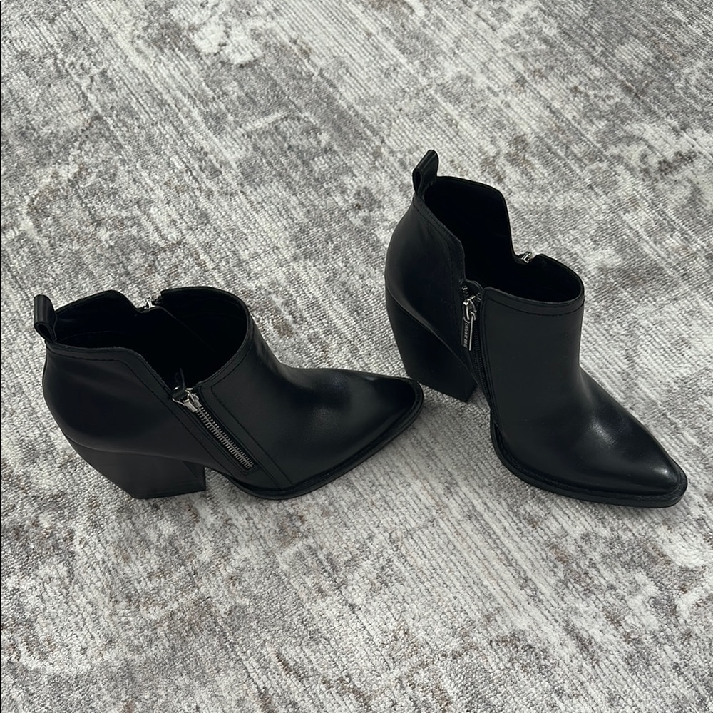 Gianni Bini Black Ankle Boots